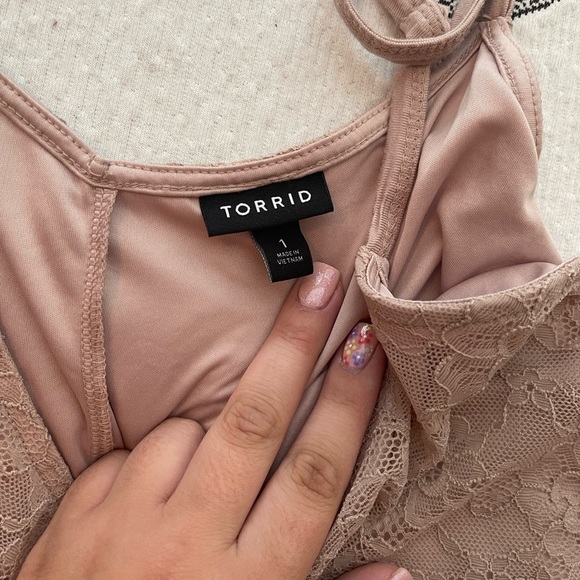 Torrid Tank - Picture 2 of 3